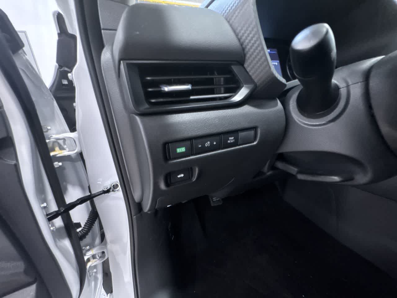 Vehicle image 36 of 41