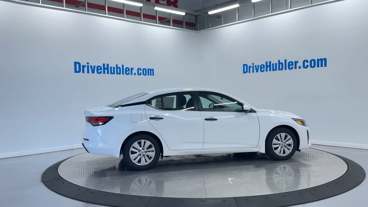 Vehicle image 5 of 41