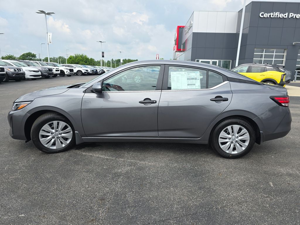 Vehicle image 17 of 60