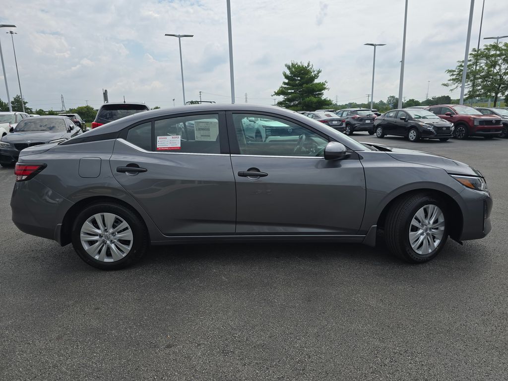 Vehicle image 9 of 60