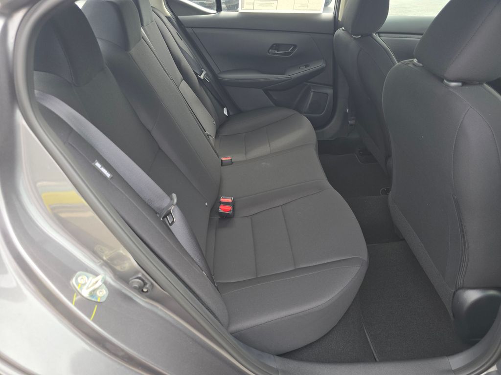 Vehicle image 25 of 60