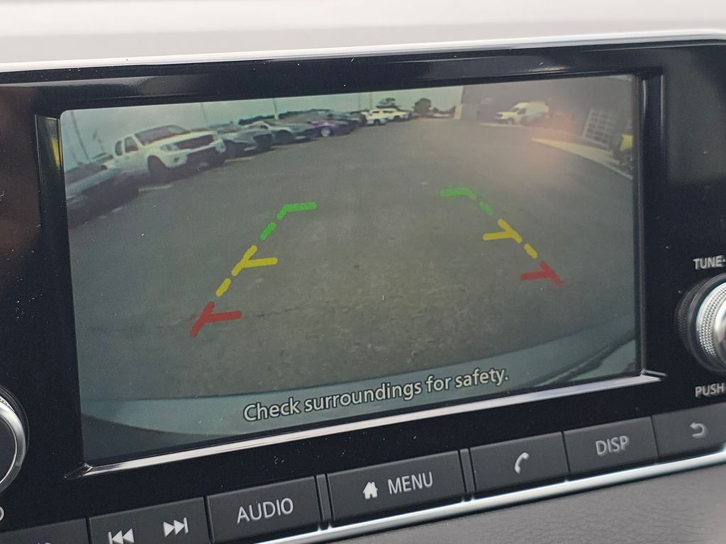 Vehicle image 40 of 60