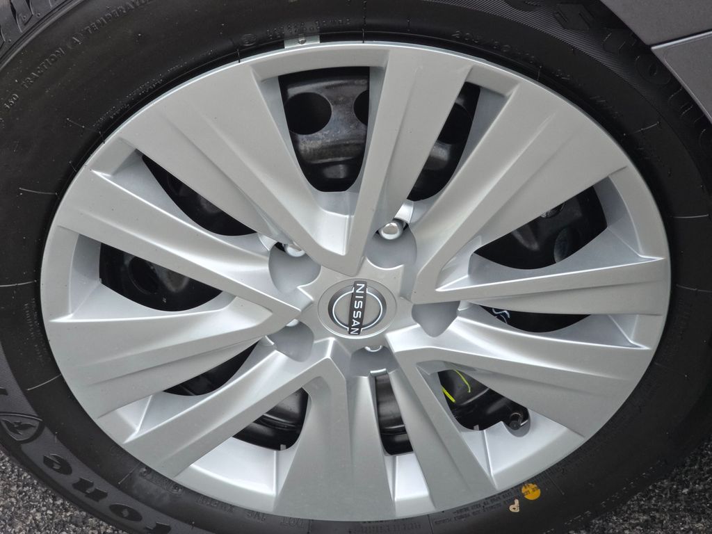 Vehicle image 19 of 60