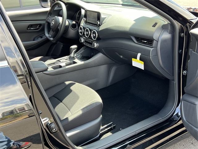 2025 Nissan Sentra S Image 16 of 28