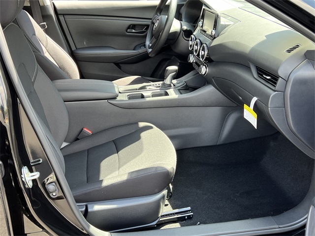 2025 Nissan Sentra S Image 14 of 28