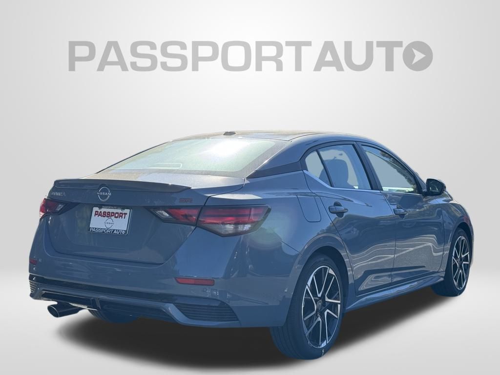 Vehicle image 4 of 24