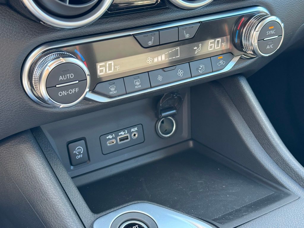 Vehicle image 13 of 24