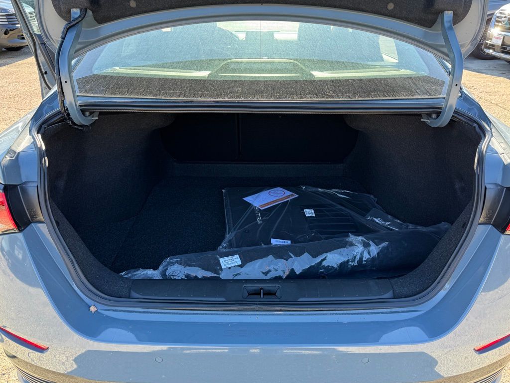 Vehicle image 22 of 24