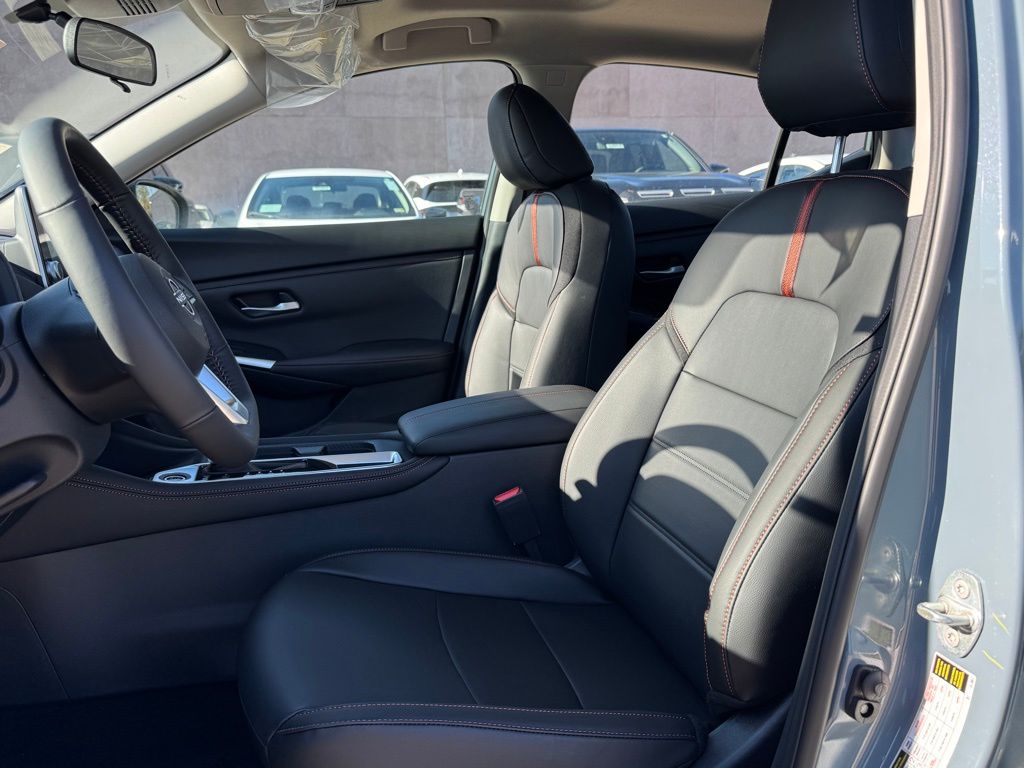Vehicle image 15 of 24