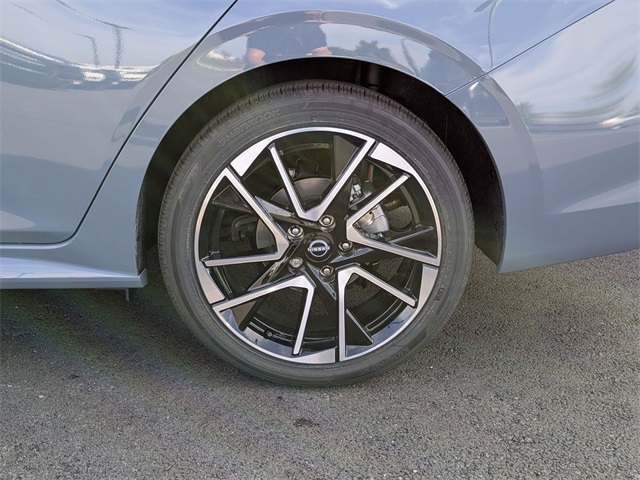 2025 Nissan Sentra SR Image 10 of 29