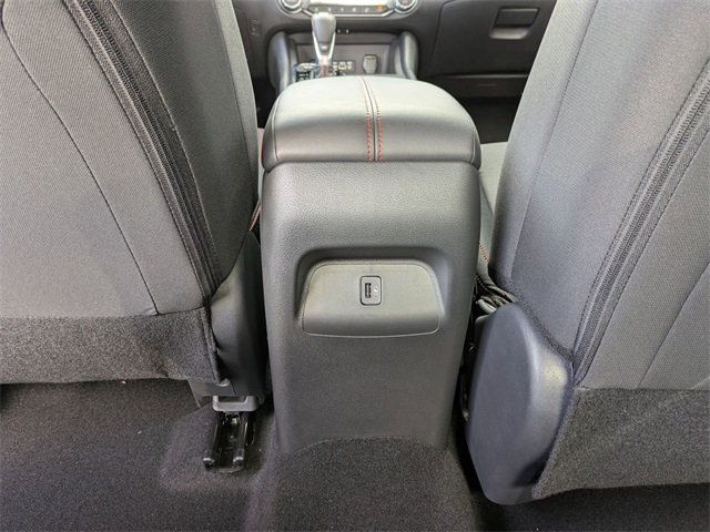 2025 Nissan Sentra SR Image 28 of 29