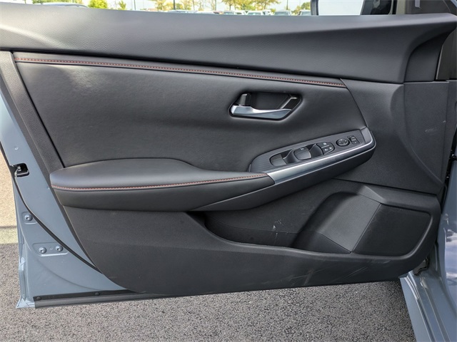 2025 Nissan Sentra SR Image 23 of 29