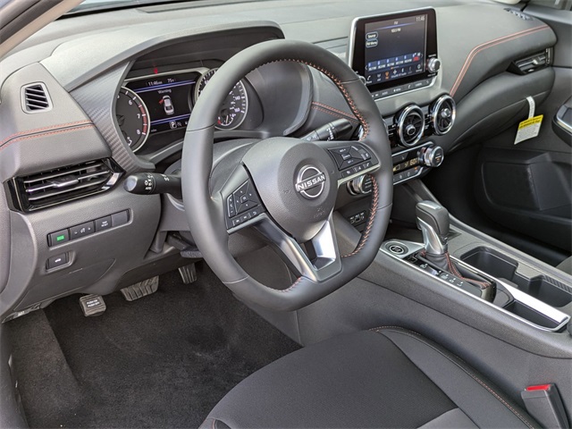 2025 Nissan Sentra SR Image 17 of 29
