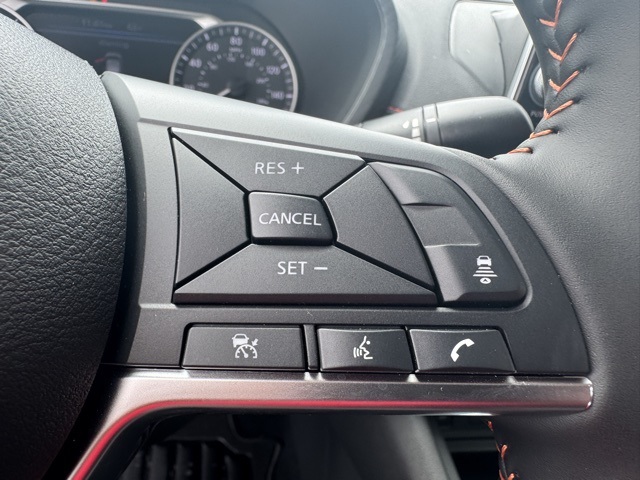 2025 Nissan Sentra SR Image 13 of 25