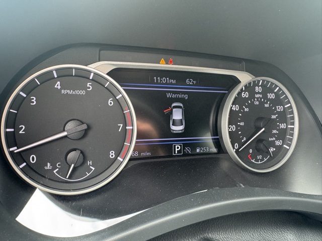 2025 Nissan Sentra SR Image 12 of 25