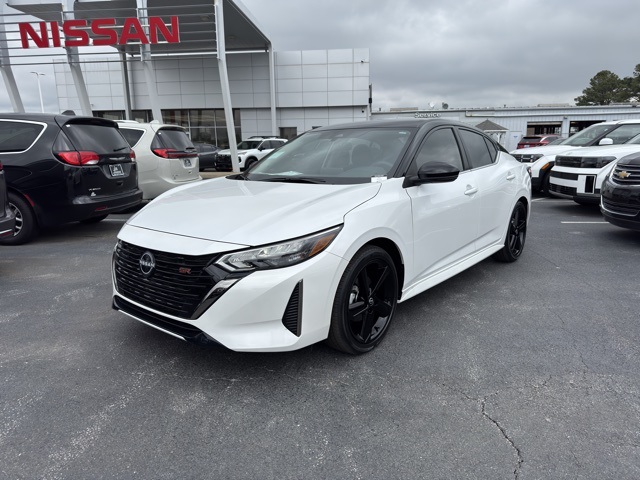 2025 Nissan Sentra SR Image 1 of 25