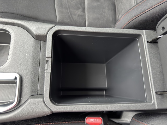 2025 Nissan Sentra SR Image 20 of 25