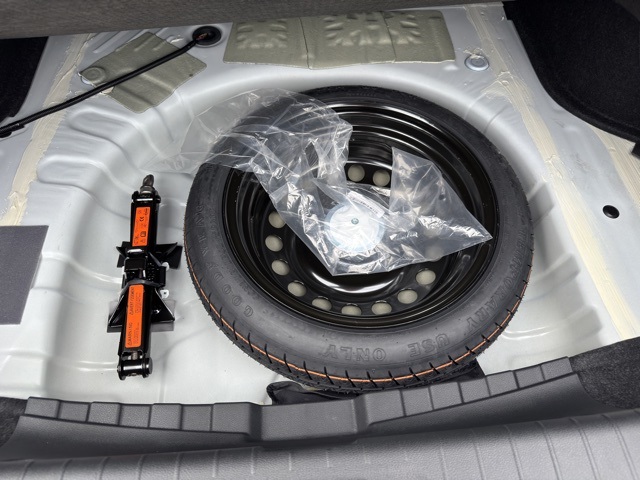 2025 Nissan Sentra SR Image 25 of 25