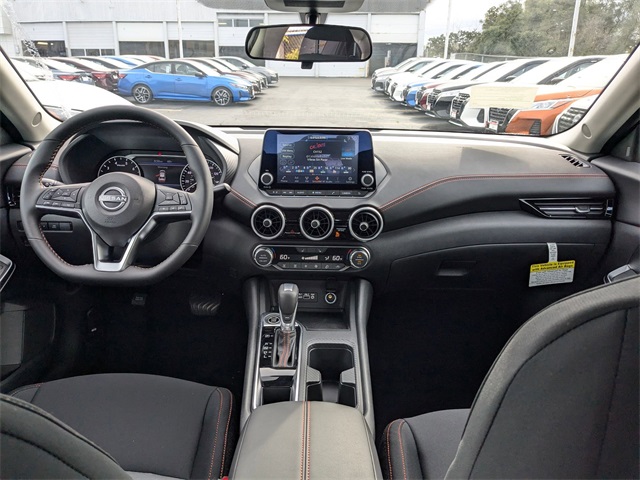 Vehicle image 16 of 28