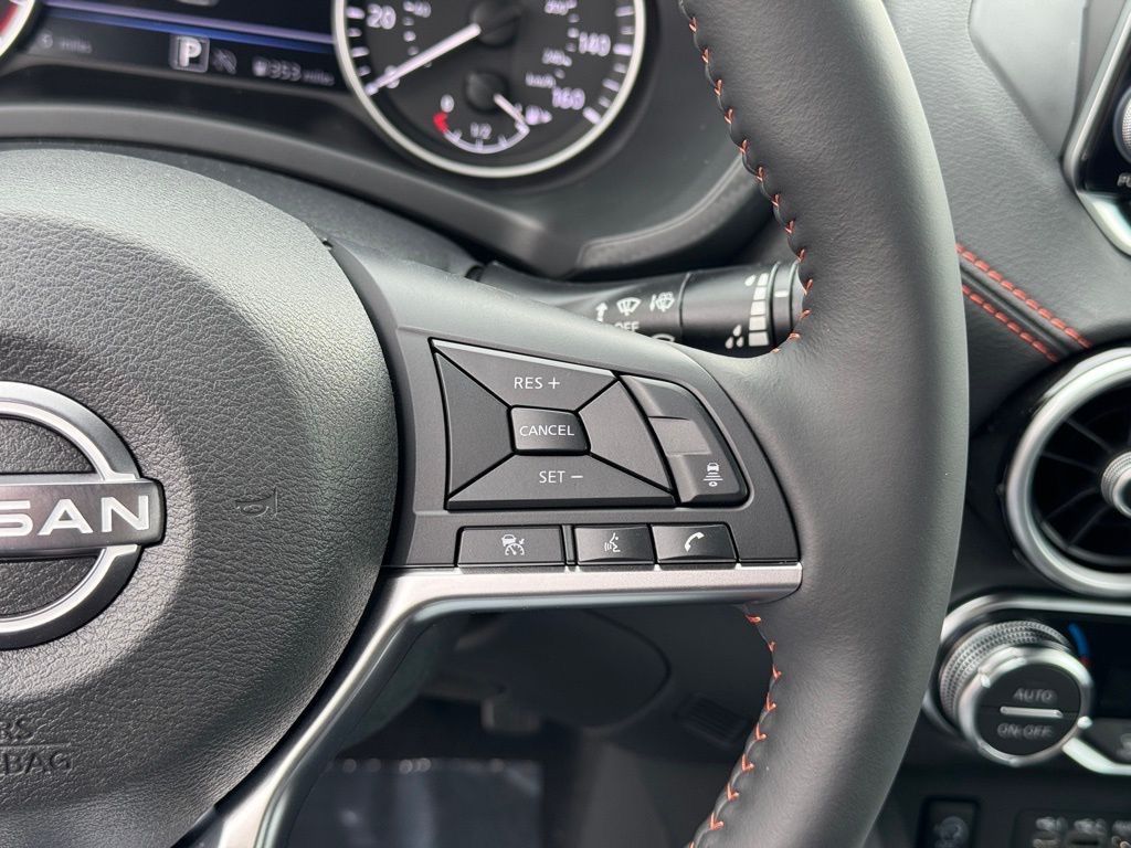 Vehicle image 10 of 26