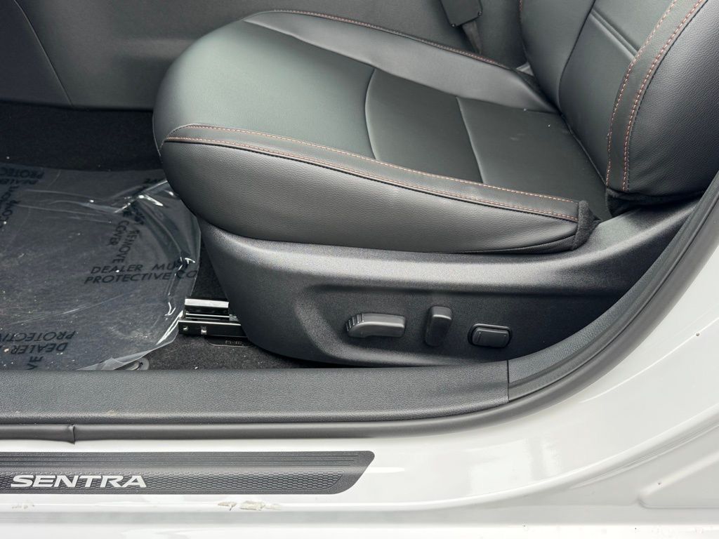 Vehicle image 19 of 26