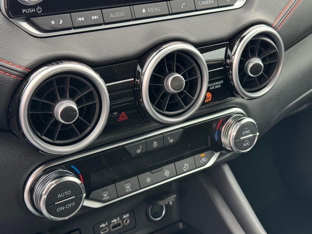 Vehicle image 13 of 26
