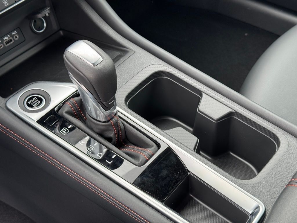 Vehicle image 14 of 26