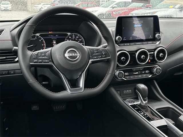 Vehicle image 7 of 18