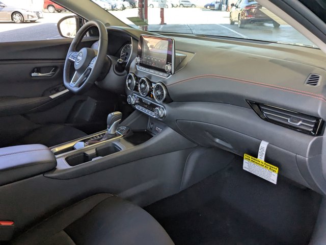 Vehicle image 15 of 22