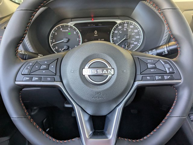 Vehicle image 17 of 22