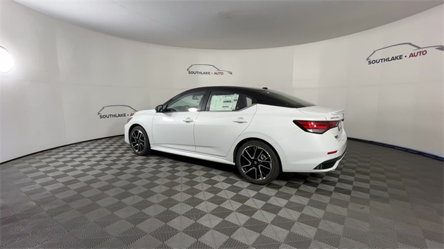 2025 Nissan Sentra SR Image 8 of 26