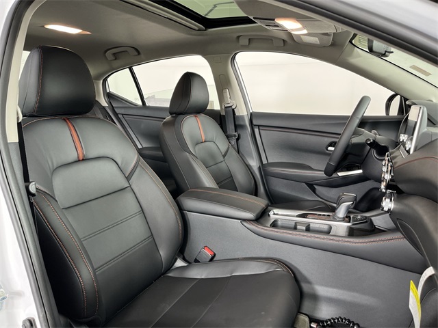 2025 Nissan Sentra SR Image 15 of 26