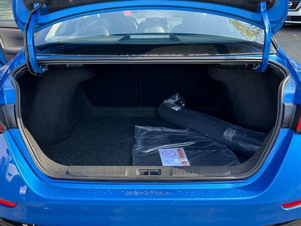 Vehicle image 22 of 23