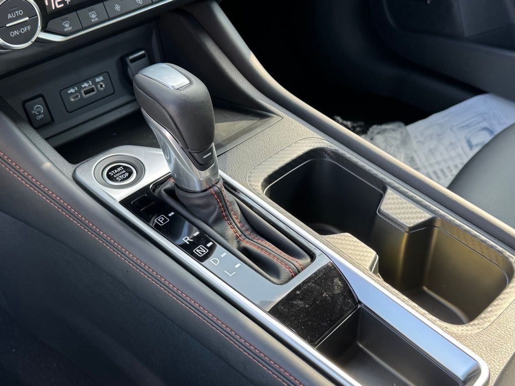 Vehicle image 13 of 23