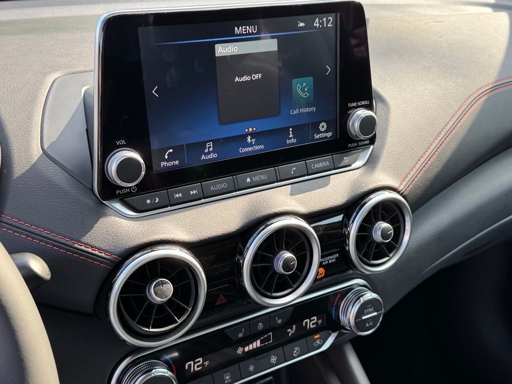 Vehicle image 11 of 23