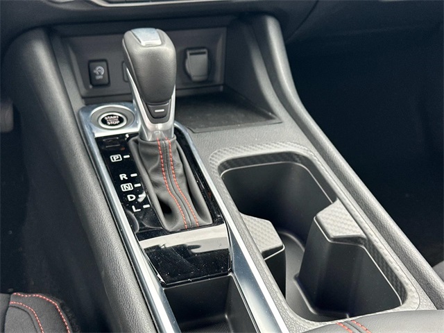 Vehicle image 9 of 18