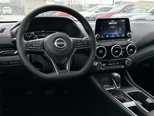 Vehicle image 7 of 18