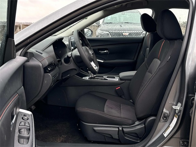Vehicle image 15 of 18