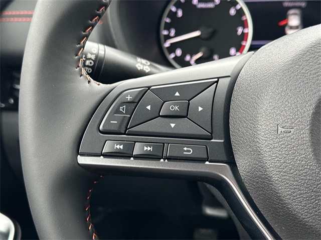 Vehicle image 12 of 18