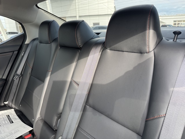 2025 Nissan Sentra SR Image 11 of 22