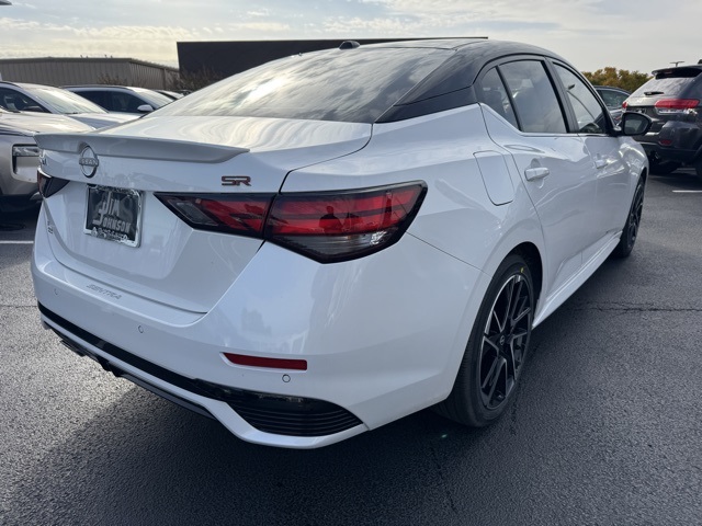 2025 Nissan Sentra SR Image 5 of 22