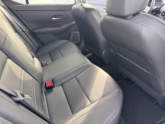 2025 Nissan Sentra SR Image 10 of 22