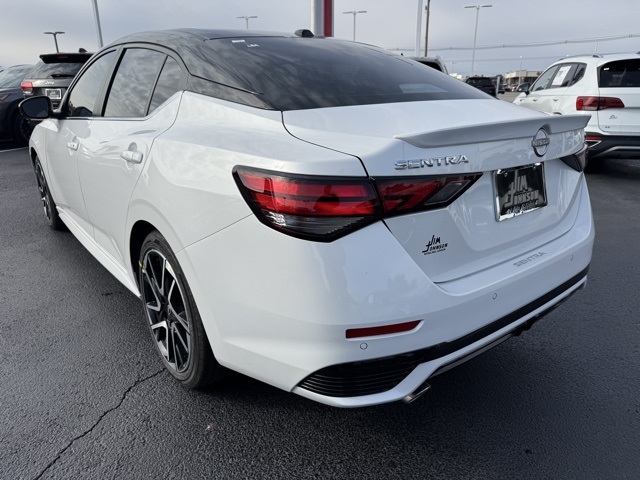 2025 Nissan Sentra SR Image 7 of 22