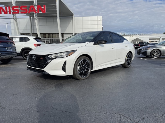 2025 Nissan Sentra SR Image 1 of 22