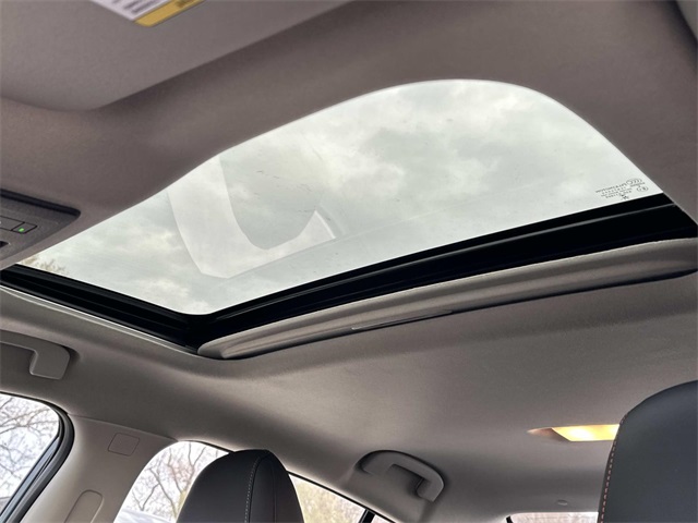 2025 Nissan Sentra SR Image 18 of 18