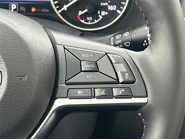 2025 Nissan Sentra SR Image 17 of 18