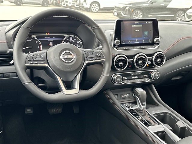 2025 Nissan Sentra SR Image 10 of 18