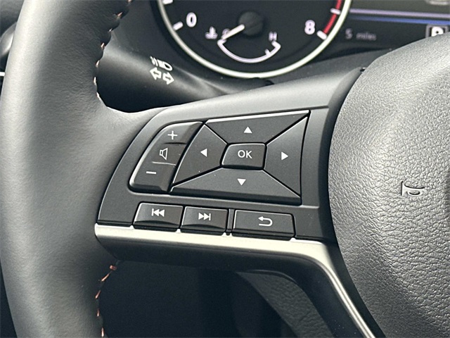 2025 Nissan Sentra SR Image 15 of 18