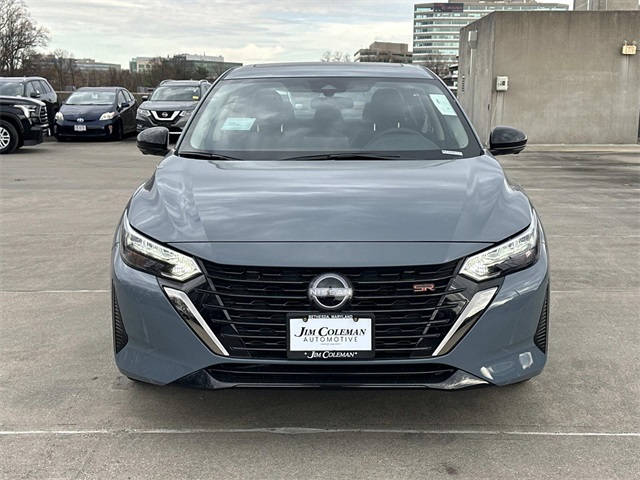 2025 Nissan Sentra SR Image 2 of 18