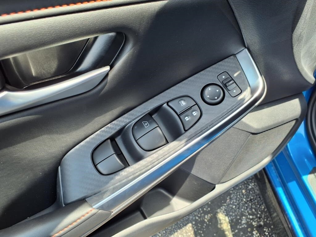 Vehicle image 16 of 34
